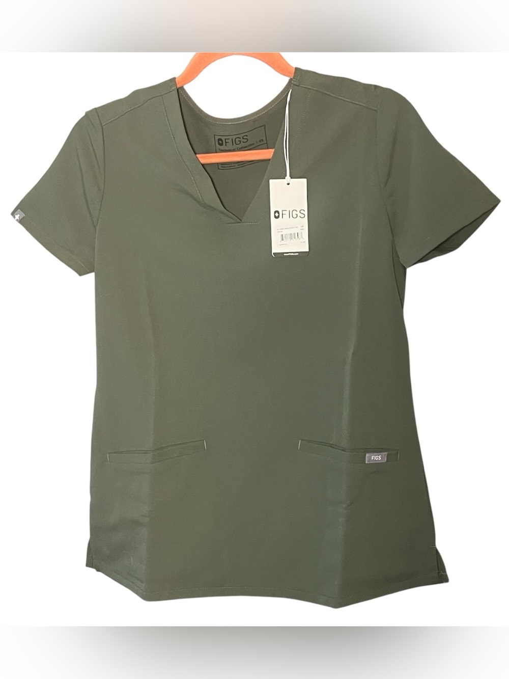 💚FIGS Casma Three-Pocket Scrub Top. Size-XS. Limited Edition color-Moss. NWT.